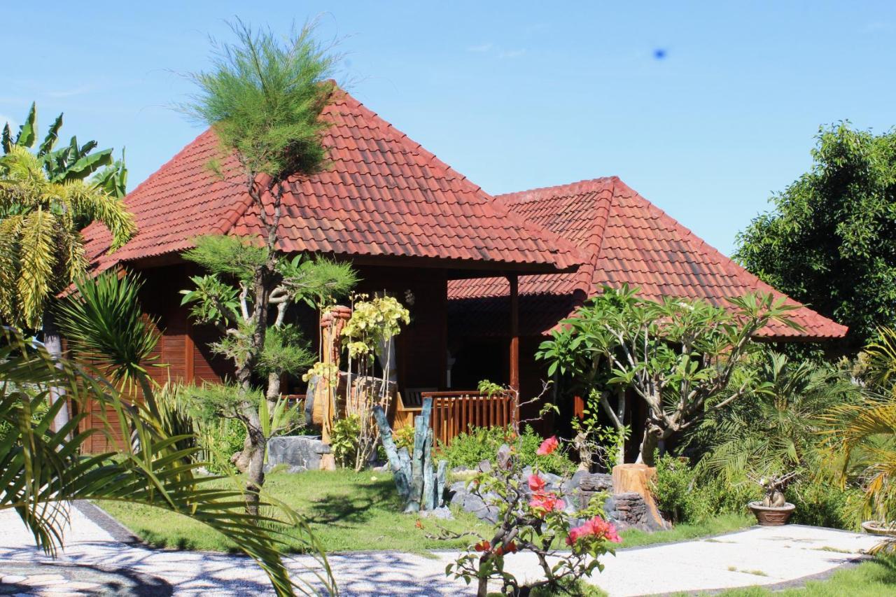 Bamboo Bungalow Jungle View Batununggul エクステリア 写真