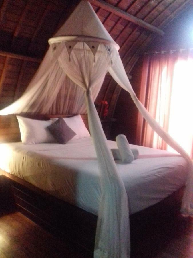 Bamboo Bungalow Jungle View Batununggul エクステリア 写真